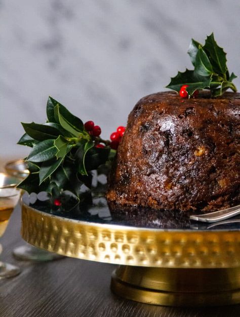 Best Christmas Pudding Recipe, English Christmas Pudding, Slow Cooker Christmas, Xmas Pudding, Christmas Pudding Recipes, Date Pudding, Christmas Jam, Christmas Food Dinner, Christmas Food Desserts