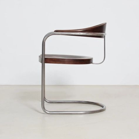 Bauhaus Cantilever Armchair by Luckhardt Brothers, Chromed Metal, Stained Wood For Sale at 1stDibs | wassili luckhardt Bauhaus Interior, Bauhaus Furniture, Bauhaus Chair, Metal Chair, Cantilever Chair, Bauhaus Style, Bauhaus Design, Art Deco Furniture, Tubular Steel