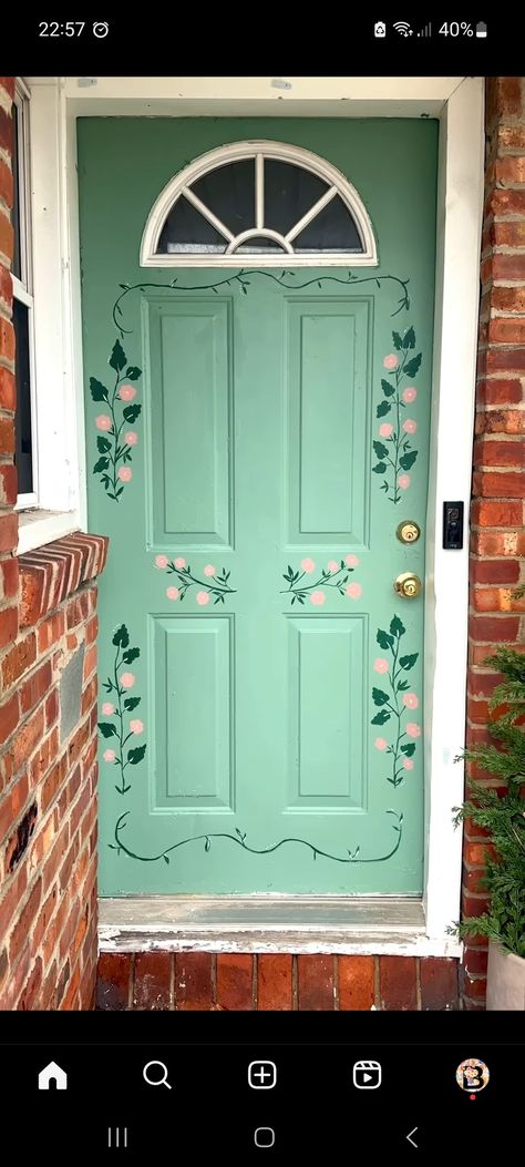 Door Painting Design, Flower Door Painting, Wooden Door Painting Ideas, Fun Door Ideas, Front Door Stencil Ideas, Flowers Painted On Door, Floral Painted Door, Folk Painted Door, Folk Art Painted Door