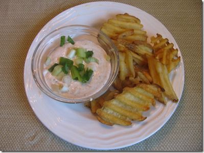 Seasoned Sour Cream/Waffle Fries Dip Season Sour Cream, Seasoned Sour Cream Recipe, Fries Dip, Seasoned Sour Cream, Sour Cream Dip, Healthy Superbowl Snacks, Cream Dip, Dried Parsley, Waffle Fries