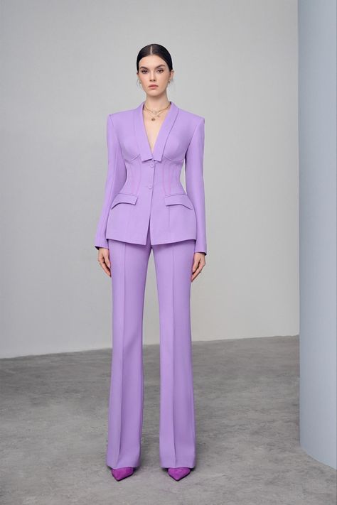 Corporate Suits For Women, Purple Formal Outfit, Formal Looks For Women, Suite Design For Women, Purple Suit Women, Graduation Suit, Graduation Suits, Corporate Dress, 2piece Outfits