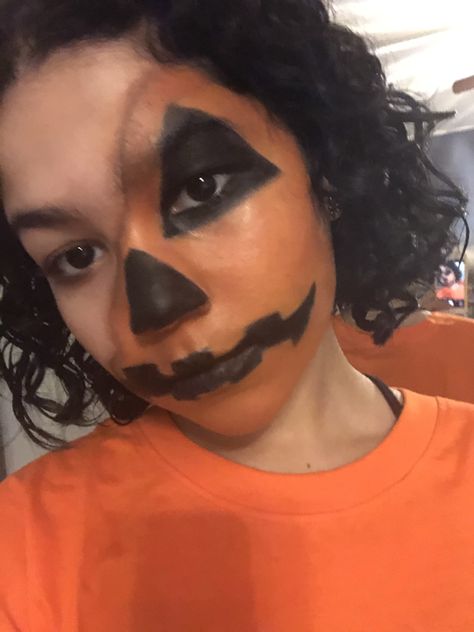 Jack O Lantern Makeup Easy, Pumpkin Costume Makeup, Jackolantern Makeup, Pumpkin Face Painting Ideas, Jack O Lantern Makeup, Aesthetic Hairstyle Ideas, Pumpkin Mouth, Pumpkin Makeup, Happy Halloween Gif