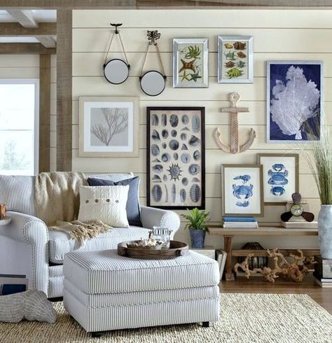 Coastal gallery wall with ocean inspired wall art Strand Decor, Coastal Gallery Wall, Nautical Wall Decor, Tropical Home Decor, Coastal Wall Decor, Coastal Living Rooms, Coastal Bedrooms, Beach House Interior, Coastal Living Room