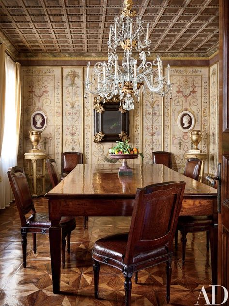 Studio Peregalli Renovates the Historic Villa Bucciol Near Venice, Italy | Architectural Digest Glass Chandelier Dining Room, Studio Peregalli, Italy Como, What To Do In Rome, Old World Interiors, Chandelier Contemporary, Cabana Magazine, Traditional Chic, Chandelier Antique