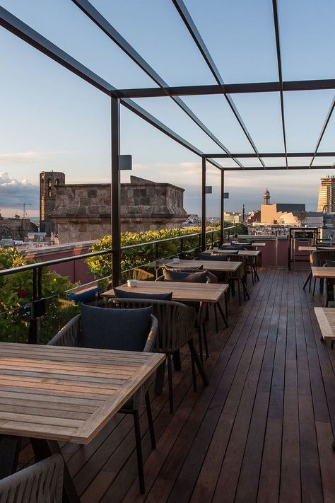 Pergola Design Ideas - Home Decor Rooftop Terrace Design Rooftop Bar Design, Roof Top Cafe, Rooftop Restaurant Design, Barcelona Hotel, Roof Terrace Design, Outdoor Restaurant Design, Sistem Solar, Terrace Restaurant, Rooftop Terrace Design