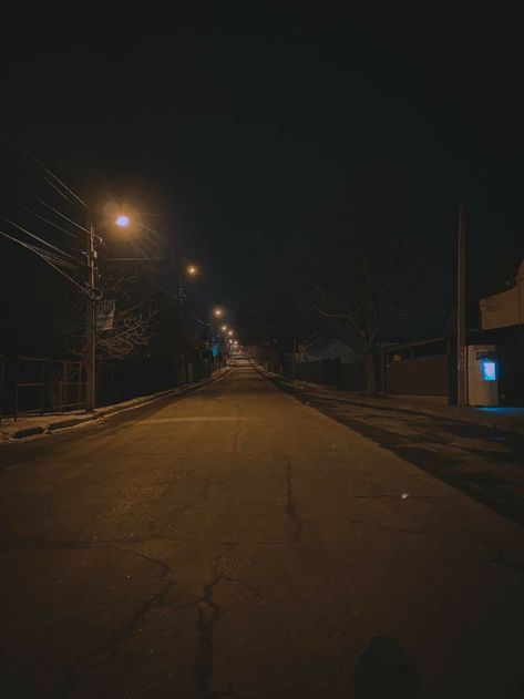 Dark Streets Night, Call Of The Night Aesthetic, Street Wallpaper Night, Street Pics Night, Dark Street Aesthetic Night, Street Aesthetic Night, Night Street Aesthetic, Gangster Aesthetic, Ukraine Wallpaper