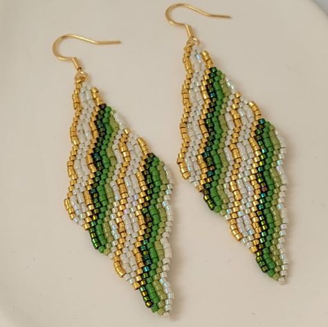 Miyuki Earrings - Etsy Brick Stitch Pattern Earring, Miyuki Earrings, Jewels Diy, Brick Stitch Earrings, Seed Bead Patterns, Handmade Earrings Beaded, Beaded Earrings Patterns, Beaded Crafts, Beaded Bracelet Patterns