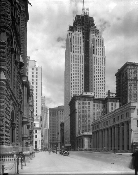 Penobscot Building - Old photos — Historic Detroit Detroit Usa, Detroit Skyline, Detroit Art, Michigan Adventures, Architecture Vintage, Background Quotes, Detroit History, Detroit City, Castle Scotland