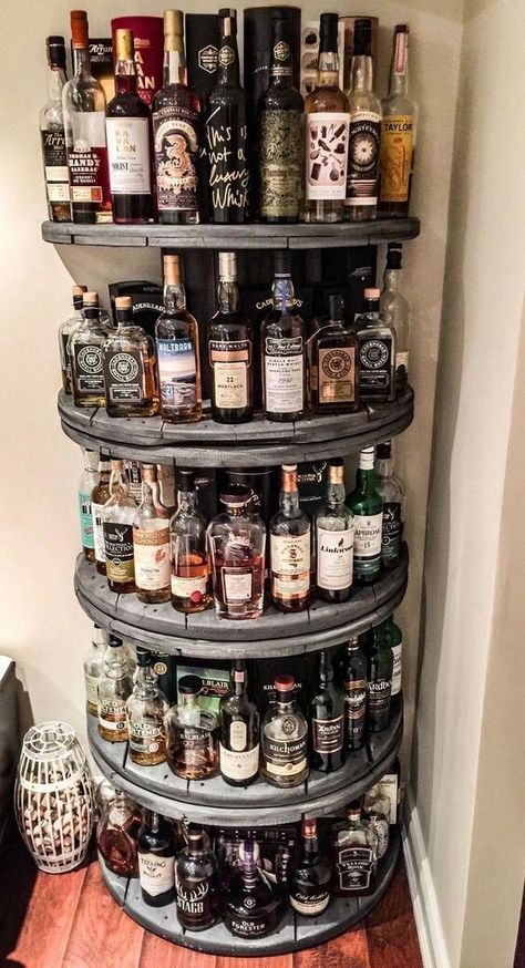 Whisky Regal, Outdoor Bar Ideas, Bar Outdoor, Diy Home Bar, Man Cave Basement, Man Cave Home Bar, Hemma Diy, Bar Designs, Home Bar Designs