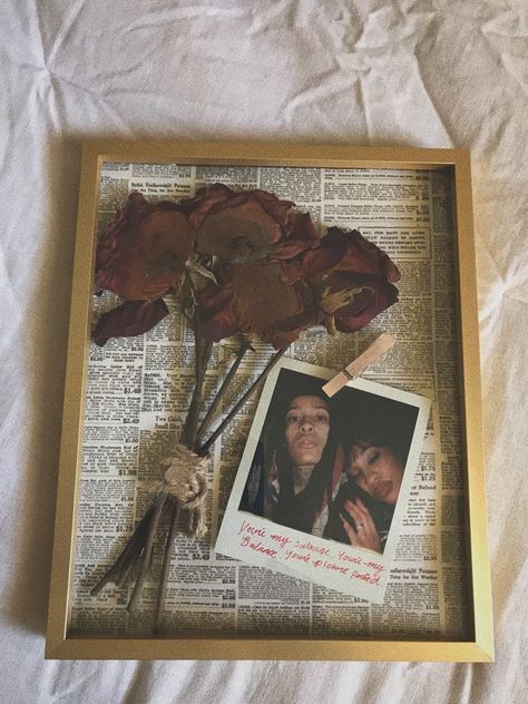 Couples Art Project, Cute Anniversary Gifts, Dried Flowers Diy, Dried Roses, Birthday Gifts For Boyfriend Diy, Love Quotes Life, Bf Gifts, Dekor Diy