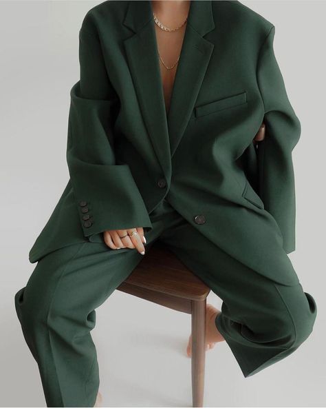 Green Suit, Woman Suit Fashion, Mode Ootd, Mode Inspo, Mode Streetwear, Suit Fashion, Mode Inspiration, Looks Vintage, Mode Outfits