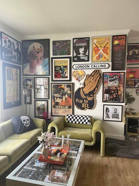 Rock Apartment Aesthetic, Punk Home Aesthetic, Rocker Living Room, Coffee Room Aesthetic, Grunge Eclectic Decor, Punk Decor Apartments, Industrial Maximalist Decor, Rock And Roll Living Room, Rockstar Living Room