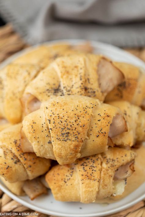 Turkey sandwich crescent roll recipe makes a great lunch. Everyone will love the crescent rolls and you can use leftover turkey or deli meat. Deli Meat Recipes, Turkey Lunch Meat, Rolled Sandwiches, Cheese Crescent Rolls, Turkey Sandwich, Deli Turkey, Leftover Turkey Recipes, Crescent Roll Recipes, Roll Recipes