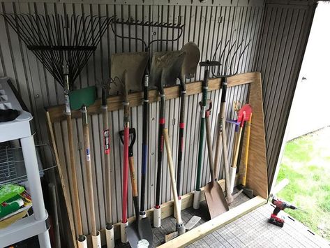 16 Storage Shed Organization Ideas We Can't Wait to Try Storage Building Organization, Storage Shed Organization Ideas, Small Shed Ideas, Yard Tool Storage Ideas, Shed Organization Ideas, Tool Shed Organizing, Shed Shelving, Outdoor Tool Storage, Organize Office Space