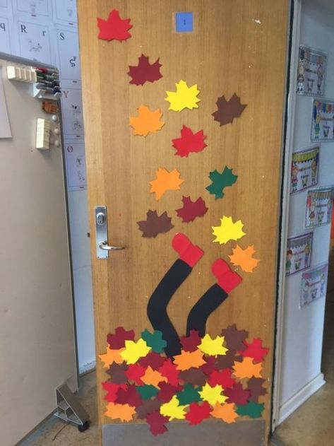 30+ Easy and Fun Fall Crafts for Kids to Make | HubPages Autumn Decorations Kindergarten, Autumn Classroom Decorations, Diy Paper Pumpkins, Pinecone Animals, Classroom Window Decorations, Fun Fall Crafts For Kids, Høstaktiviteter For Barn, Leaf Rubbings, Fall Classroom Door