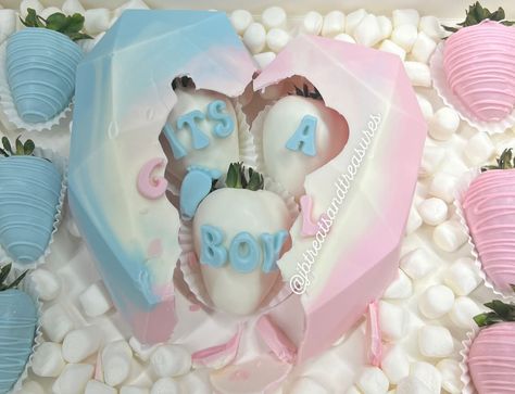 Gender Reveal Breakable Heart 🩵🩷 The cutest way to reveal 🫶🥰 - - - - #fyp #foryou #genderreveal #genderrevealparty #breakableheart #chocolatetreats #chocolatecoveredtreats #breakablechocolate #explore #explorepage #itsaboy #louisville #louisvilletreatmaker #louisvillelove #foodies #sweets #treats Breakable Chocolate Heart Ideas Gender Reveal, What To Put In Breakable Heart, Gender Reveal Goodies, Gender Reveal Chocolate Heart, Aesthetic Gender Reveal Ideas, Gender Reveal Treat Ideas, Lorena Sweets, Gender Reveal Strawberries, Chocolate Gender Reveal