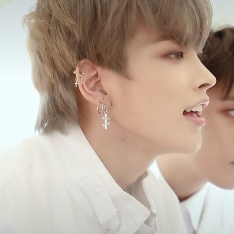 Ear Piercings Chart, Piercing Chart, Lip Piercing, Kim Hongjoong, Piercing Tattoo, Tattoos And Piercings, Ear Piercings, Aesthetic Wallpapers, Eyelashes