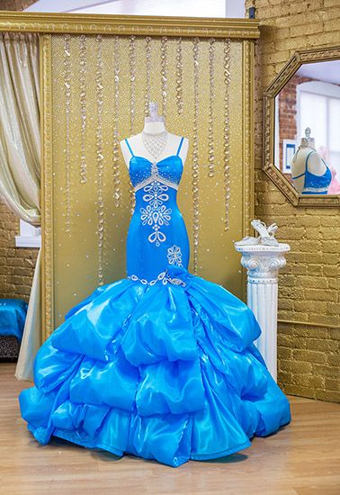 Traveler Wedding, Sondra Celli, Candy Dress, Mannequin Dress, Wedding Gowns Mermaid, Pipe Dream, Wedding Fashion, Quinceanera Dresses, Ball Dresses