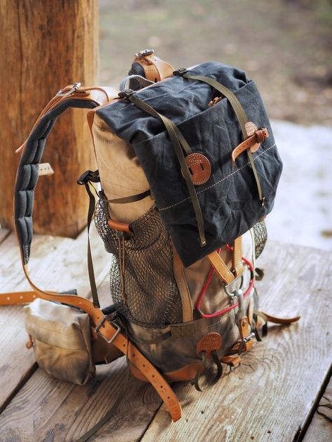 Bushcraft Backpack, Vintage Canvas Bags, Vintage Hiking, Wild Man, Handmade Leather Backpack, Retro Backpack, Bushcraft Gear, Survival Bag, Kit Bag