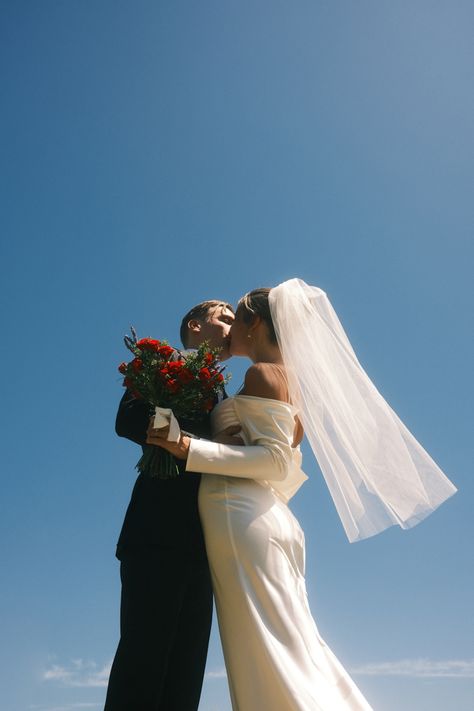 Wedding Photography Colorful, Fun Wedding Photo Ideas Bride And Groom, Detail Wedding Pictures, Wedding Detail Photography, Cinematic Photography Wedding, Artsy Wedding Photography, Mark Deleon, Non Traditional Elopement, Bridal Photoshoot Ideas