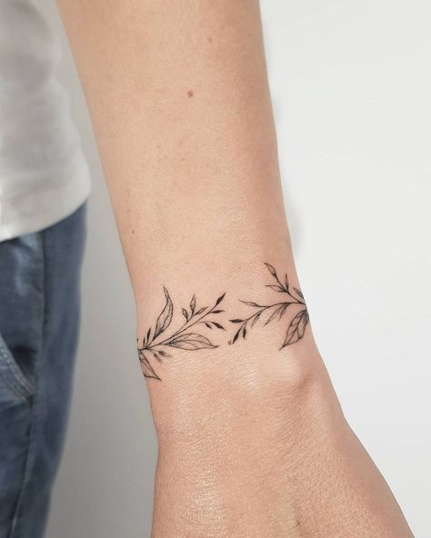 Small Bracelet Tattoo, Leaf Tattoo Bracelet, Floral Arm Bracelet Tattoo, Botanical Wrist Wrap Tattoo, Fern Bracelet Tattoo, Fine Bracelet Tattoo, Female Bracelet Tattoo, Vine Armband Tattoo, Nature Bracelet Tattoo