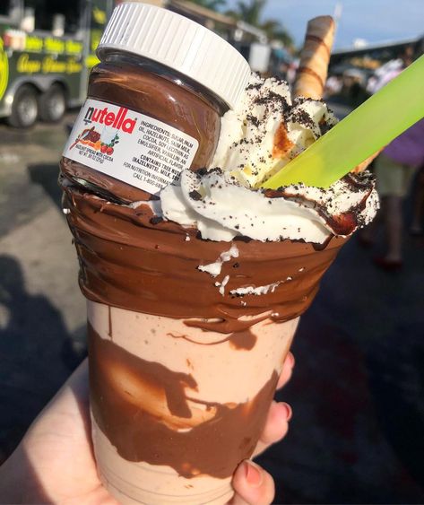 Nutella Milkshake, Unique Desserts, Nutella, Cocoa, Ice Cream, Drinks, Cream, On Instagram, Quick Saves