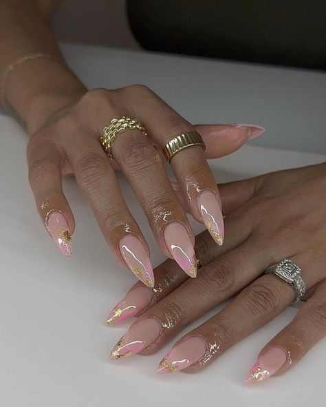 Genre Nails, Stilleto Nails Designs, Cotton Candy Nails, Long Stiletto Nails, Milky Nails, Long Stiletto, Ombre Acrylic Nails, Pointed Nails, Stiletto Nails Designs