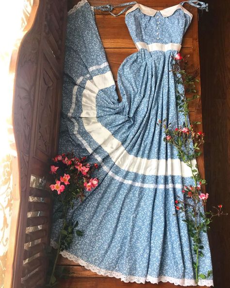 Sundress Modest, 70s Prairie Dress, Vintage Sundress, Fringe Fashion, Princess Gown, Fantasy Gowns, Gunne Sax, Vintage Fits, So Yummy