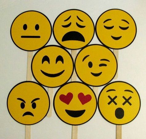 Emoji Props, Emoji Party Decorations, Emoji Decorations, Selfie Photo Booth, Selfie Props, Emoji Birthday Party, Spongebob Birthday Party, Props Free, Spongebob Birthday