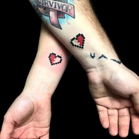 Cozy Tattoo, Tattoos Best Friends, Matching Couple Tattoo, Zelda Heart, Matching Tattoos For Couples, Couple Tattoo Ideas, Floral Back Tattoos, Maching Tattoos, Tattoos For Couples