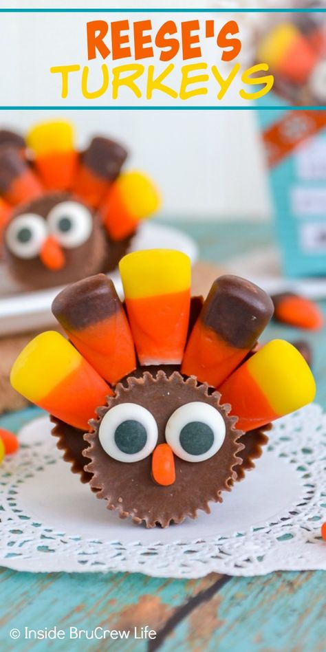 Reese's Turkeys - these cute little turkey treats are made with peanut butter cups and candy corn. Easy candy to make for your Thanksgiving Day dinner table. Turkey Pretzel Treats, Candy Turkeys, Turkey Desserts, Kid Friendly Thanksgiving, Reeses Candy, Chocolate Turkey, Thanksgiving Desserts Table, Turkey Treats, Pretzel Treats