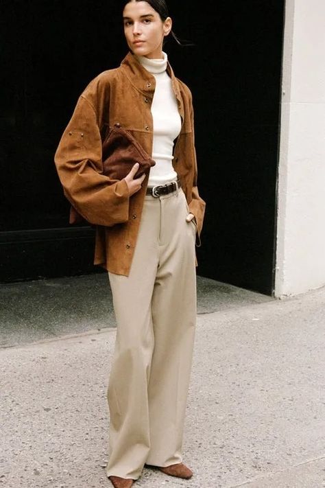 11 Transitional Outfits That Carry Over to Fall Fabulously | Vogue Transitional Fall Outfits, Cos Shorts, Transitional Outfits, Cropped Trench Coat, Khaki Trench Coat, Leopard Print Flats, Suede Blazer, Black Flip Flops, Brown Leather Loafers