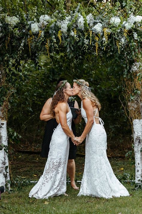 Wlw Wedding, Festival Bride, Woman Loving Woman, Bohemian Dresses, Lgbt Wedding, Two Brides, Lgbtq Wedding, American Wedding, Lesbian Wedding