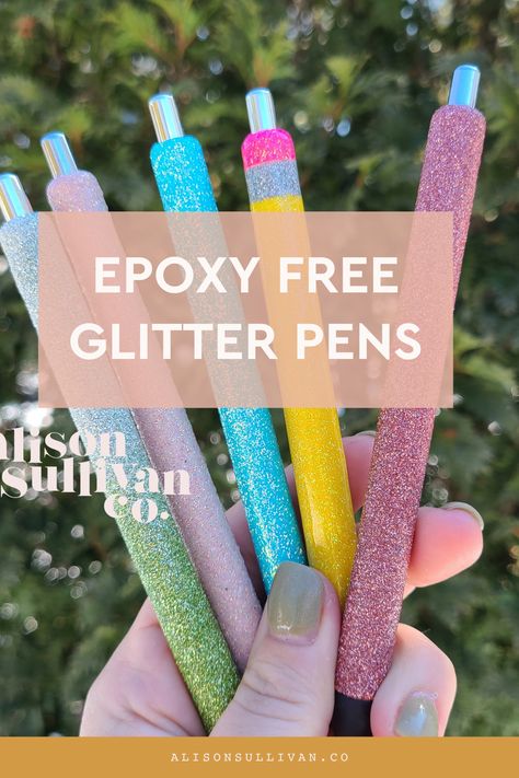 How To Epoxy Pens Diy, Making Pens With Resin, How To Make Custom Pens, Diy Glitter Pens Epoxy, Uv Resin Glitter Pens, How To Make Glitter Pens With Uv Resin, How To Make Glitter Pens With Epoxy, Making Pens With Beads, Diy Epoxy Pen Tutorial