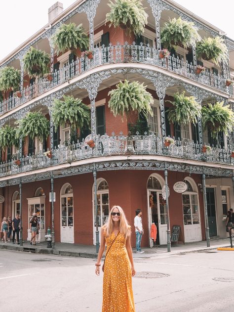 The Perfect 3 Day New Orleans Itinerary - Hippie In Heels New Orleans Itinerary, New Orleans Travel Guide, New Orleans Fashion, New Orleans Vacation, Visit New Orleans, New Orleans French Quarter, New Orleans Travel, Trip Outfits, Bourbon Street