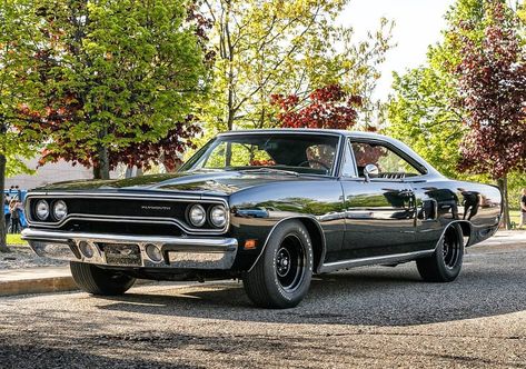 1970 Plymouth Roadrunner, 70s Muscle Cars, Old American Cars, Plymouth Cars, Old Muscle Cars, Auto Retro, Plymouth Roadrunner, Vintage Muscle Cars, Classic Cars Trucks Hot Rods