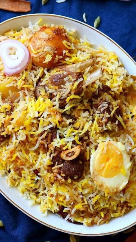 Biriyani Recipes, Veg Pulav, Mutton Biriyani, Mishti Doi, Bengali Cuisine, Bengali Recipes, Samosa Recipe, Bengali Food, Street Foods