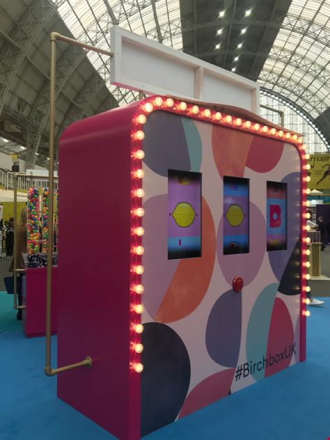 Brand Activations & Experiential Marketing, Interactive Activation, Brand Experience Activation, Experiential Marketing Activations, Summer Activation, Retail Activation, Interactive Booth, Interactive Retail, Creative Booths