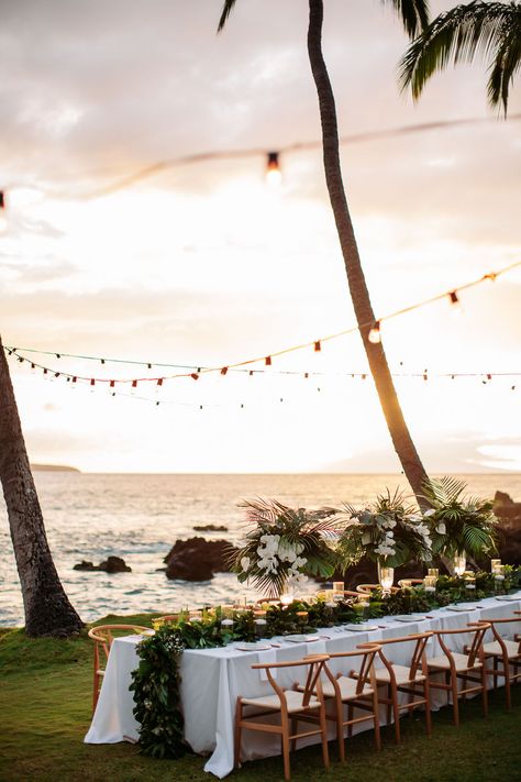 Beach Wedding White, Hawaii Beach Wedding, Wedding Venues Hawaii, Fiji Wedding, Wedding Tropical, Jamaica Wedding, Anna Kim, Beach Wedding Reception, Tropical Beach Wedding