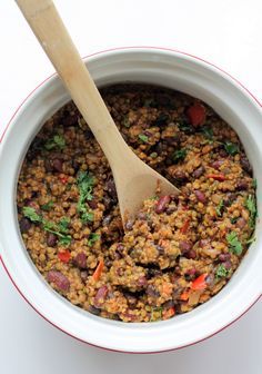 Lentil, Bean & Quinoa Chili Gluten Free Chili Recipe, Quinoa Chili Recipe, Vegetarian Quinoa Chili, Lentil Quinoa, Chili Vegan, Lentils And Quinoa, Quinoa Chili, Vegetarian Quinoa, Ambitious Kitchen