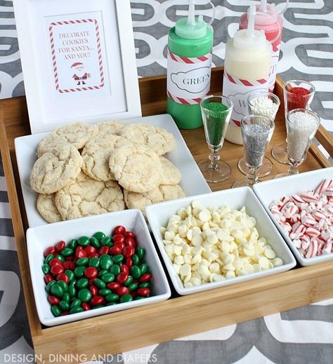 Cookie Decorating Station, Christmas Cookie Decorating, Christmas Party Ideas For Teens, Christmas Pajama Party, Christmas Cookie Party, Jul Mad, Adult Christmas Party, Christmas Party Ideas, Cookie Decorating Party