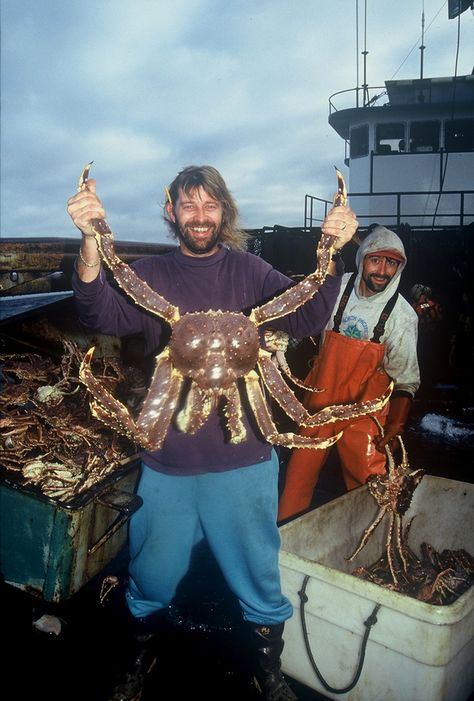 phil harris deadliest catch | Welcome to the most comprehensive online travel guide for Alaska ... Mountain Men Tom, Alaska Salmon Fishing, Alaska Travel Guide, Dragon Lord, Deadliest Catch, Crab Fishing, Mountain Men, Scary Animals, Ocean Fish