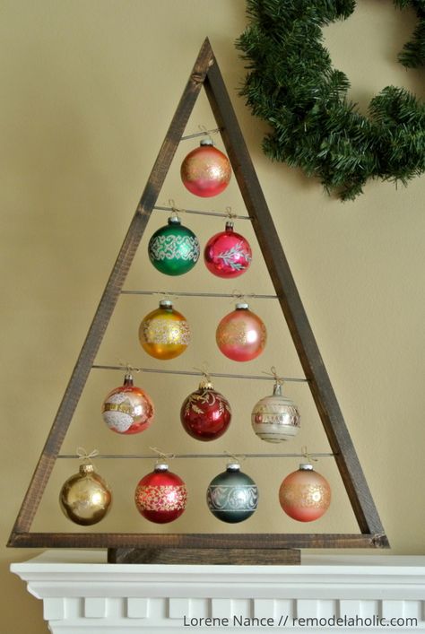 DIY Ornament Display Tree – Remodelaholic Diy Ornament Display, Upcycling Pallets, Ornament Display Tree, European Interiors, Ornament Tree Display, Display Tree, Easy Ornaments, Diy Ornament, Diy Christmas Tree Ornaments