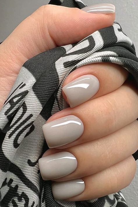 Light Gray Press on Nails Short Square Grey Nails, Light Color Nails, Light Grey Nails, Nail Gray, Light Gray Nails, Mom Influencer, Nails Gray, Grey Acrylic Nails, Grey Nails