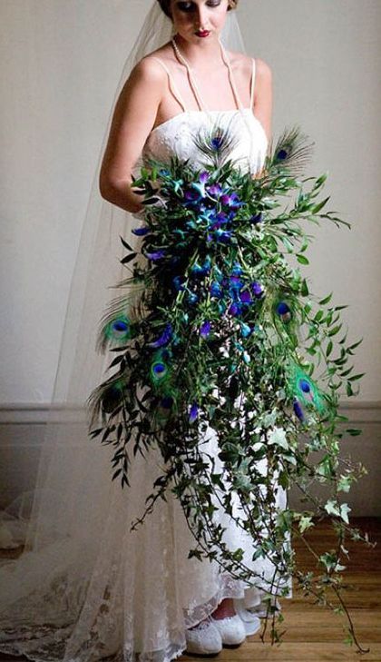 Peacock Wedding Dresses, Vintage Bridal Bouquet, Greenery Wedding Bouquet, Peacock Wedding Theme, Purple Wedding Flowers, Feather Wedding, Peacock Wedding, Vintage Wedding Decorations, Lace Bridal Gown