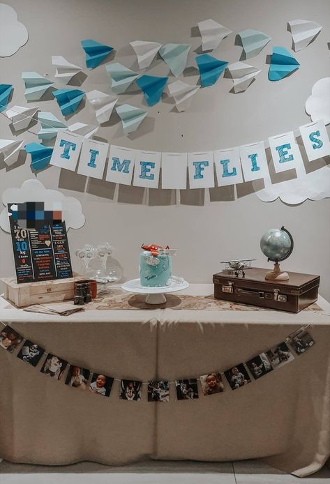 Time Flies Graduation Party, Pilot Decoration Party Ideas, Aviation Theme Graduation Party, Flight Party Theme, Flight School Graduation, Flight School Graduation Party, Pilot Bachelorette Party, Aviation Themed Party Adult, Plane Themed Party