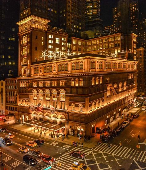 Carnige Hall New York, Carnegie Hall Aesthetic, City Hall Aesthetic, Concert Hall Aesthetic, New York Theater, New York City Vacation, Christine Feehan, Sylvia Day, Ny Trip