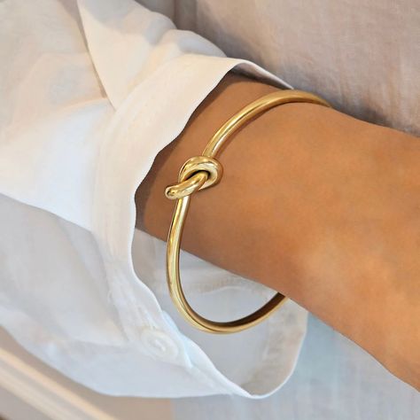 Jewellery essentials from Safana Jewellery to add to your collection 🤍 Knot Bangle, Minimalist Jewellery, The Bangles, Stacked Bangles, Jewelry Essentials, Layered Jewelry, Cuff Bangles, Trendy Jewelry, Dainty Jewelry