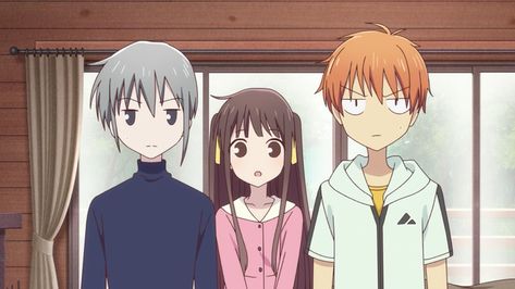 Yuki Tohru, Fruit And Vegetable Diet, Yuki Sohma, Kiwi Smoothie, Fruits Basket Anime, A Silent Voice, Fruits Basket, Fruit Snacks, Fruit Basket