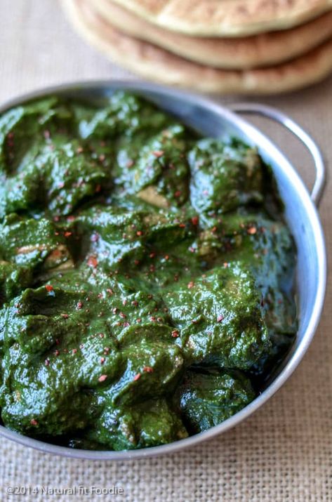 Saag Chicken, Chicken Saag, Saag Recipe, Chicken With Spinach, Veggie Curry, Saag Paneer, Creamy Spinach, Clean Food, Spinach Stuffed Chicken